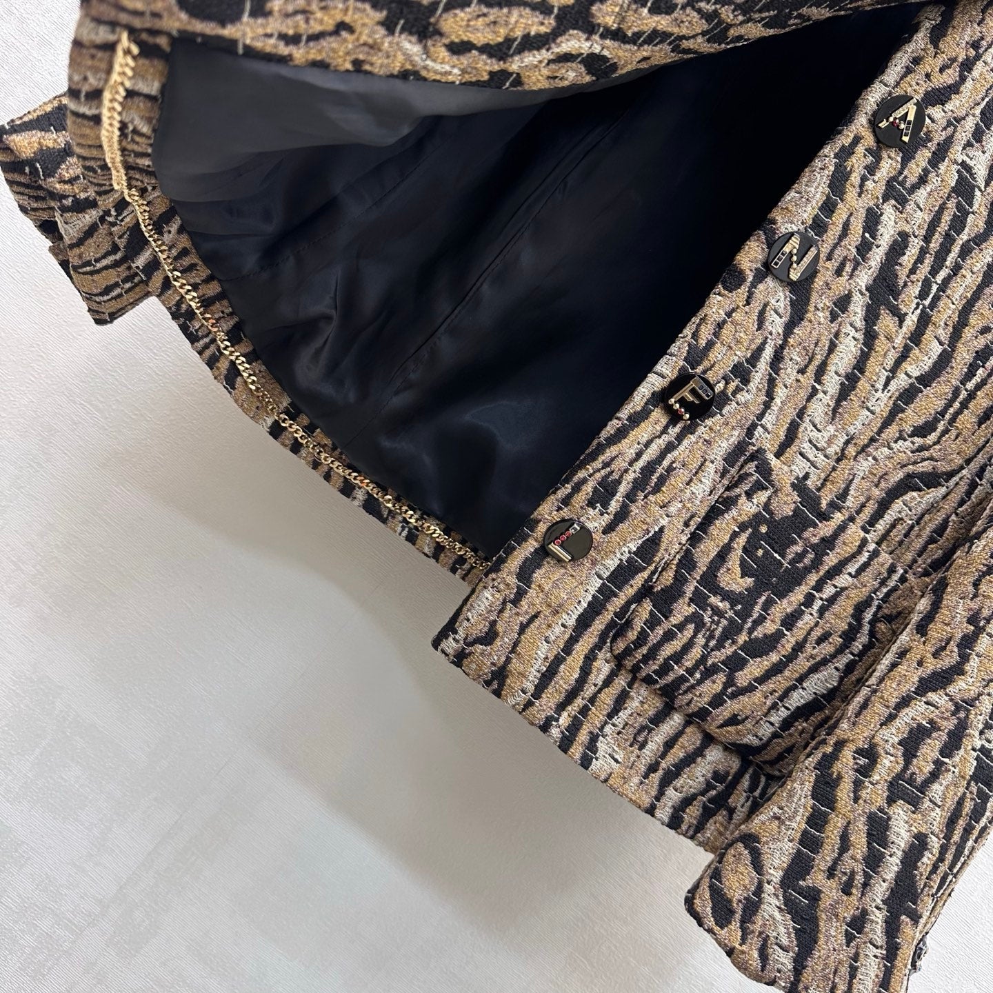 Chanel 2026 Tiger-print Collar Coat Black Beige Cotton 418545
