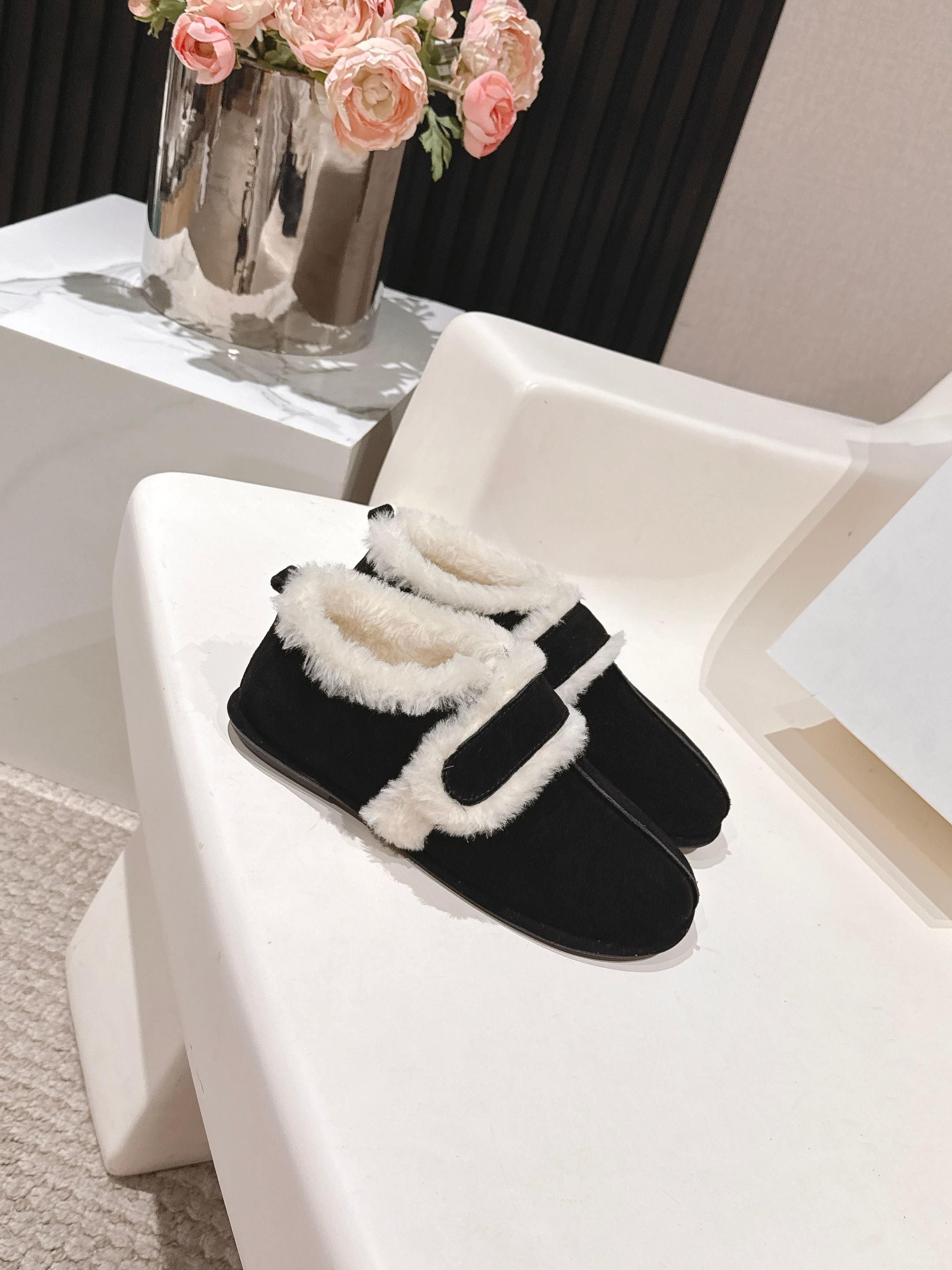 The Row 2025 Furry Shoe Black White Suede Wool 560592