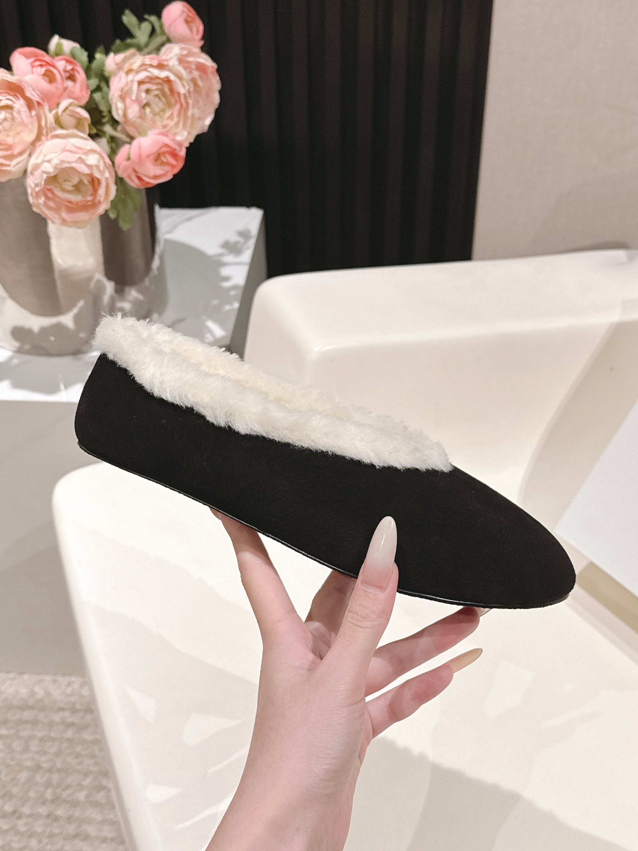 The Row 2025 Fur-lined Flat Shoe Black mix White Suede Wool 560505