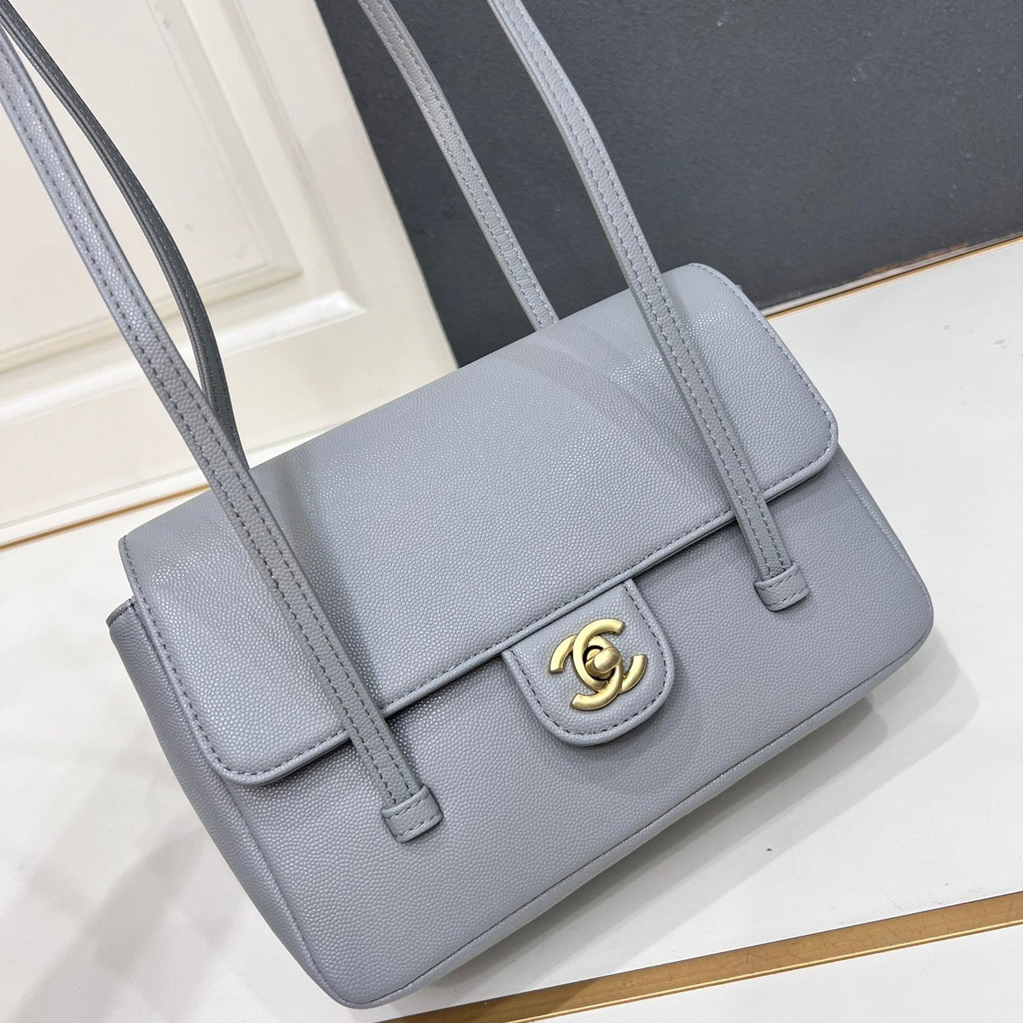 Chanel 26 Shoulder Bag 22 Caviar Leather