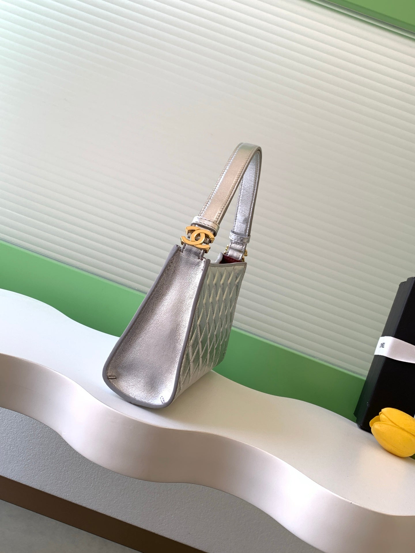 Chanel 25 Christmas Limited Hobo Shoulder Bag Silver Lambskin 324809