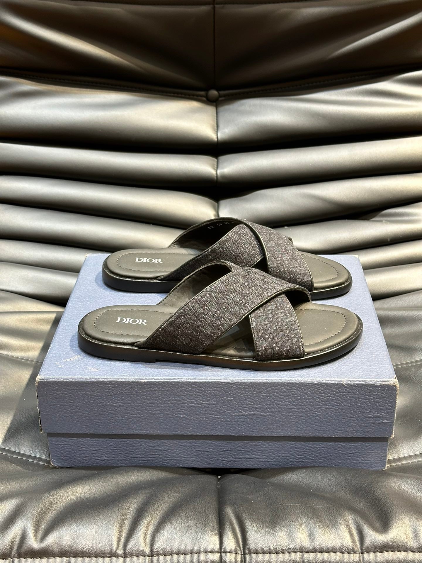 CD ALIAS SANDAL BLACK AND JUNIPER JACQUARD