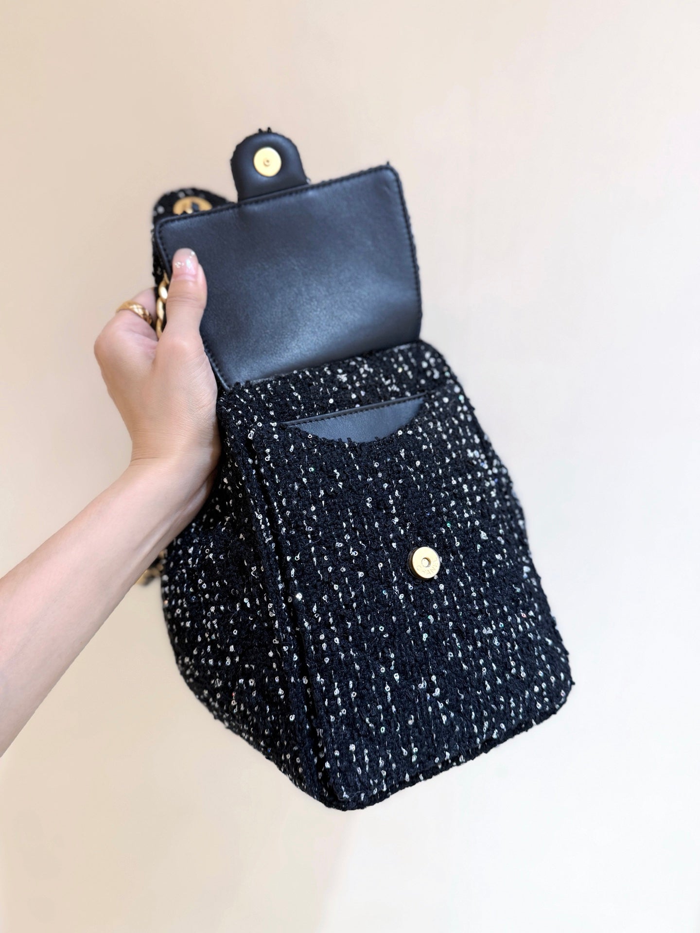 CC 25A Hobo Bag 40 Black Tweed Wool
