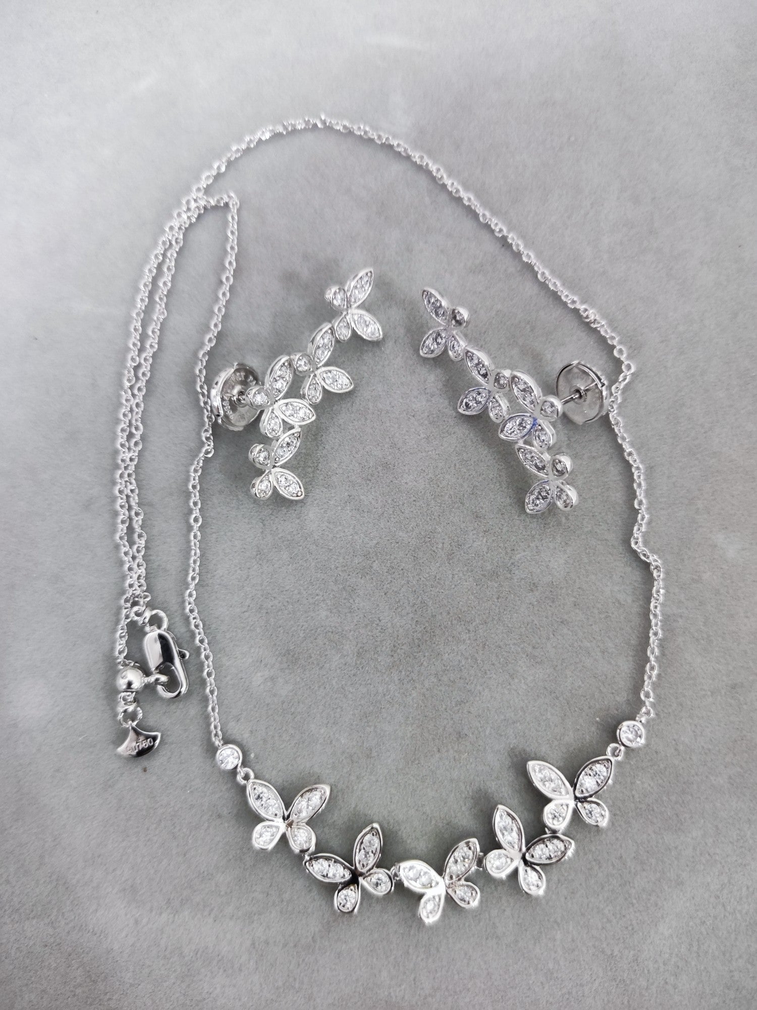 Graff Five Butterflies Full Diamond Necklace