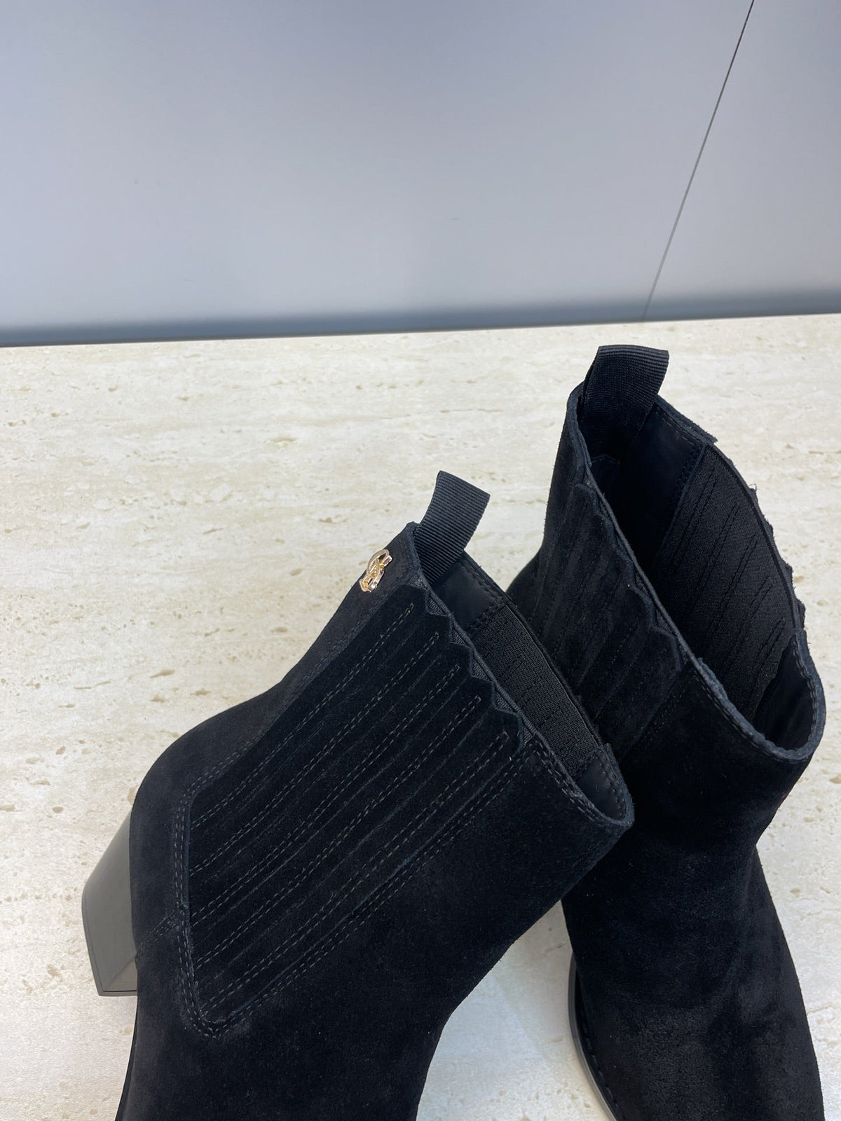 Dior 2025 D-West Chelsea Boots Black Suede 508543