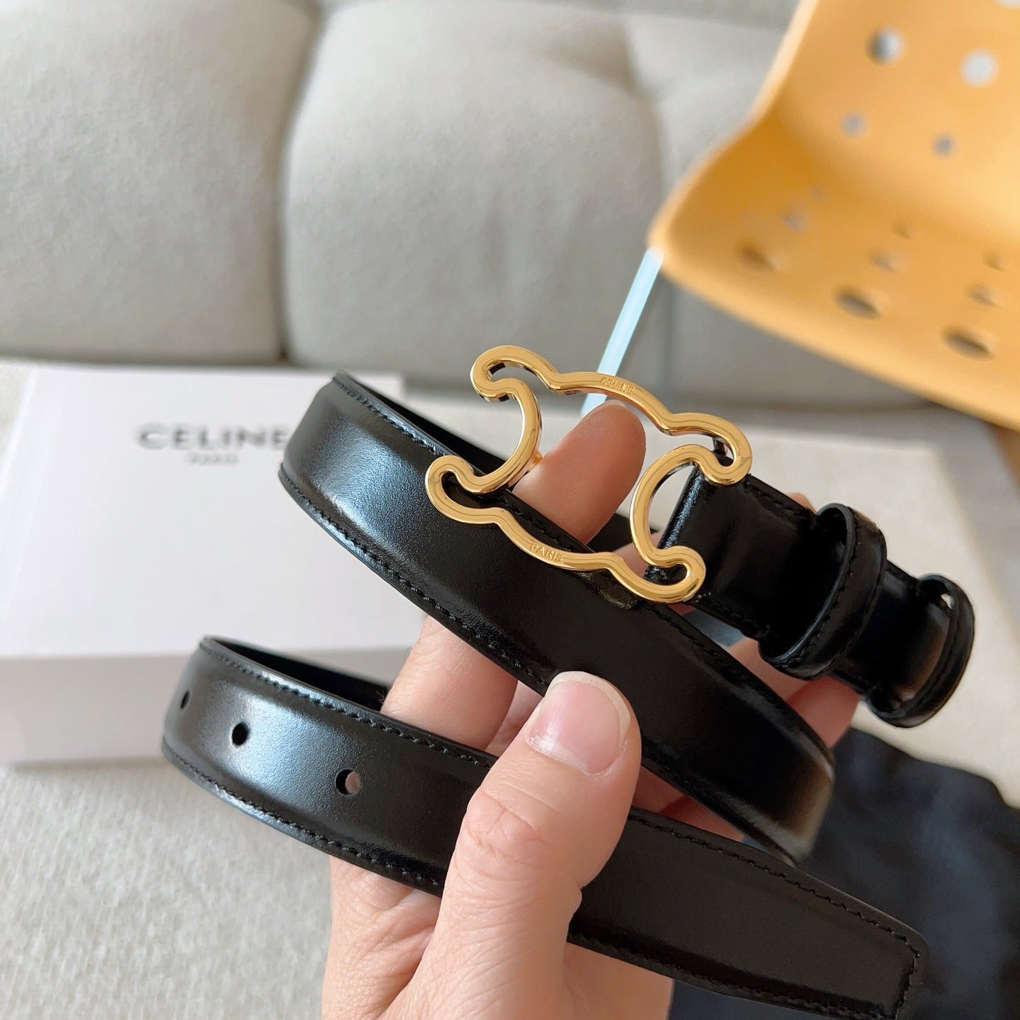 CL Gold 25mm Triomphe Enamel Black Cowhide 607413