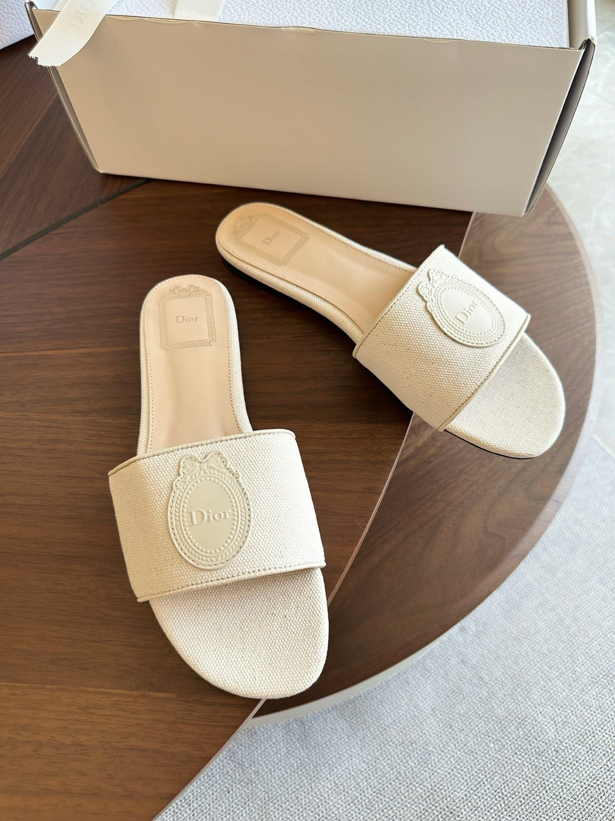 Dior 2026 Medaillon Logo Sandal Canvas Leather 922436