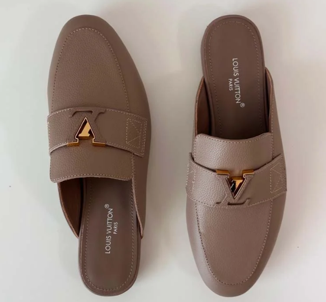 LV 25C LV Capri Open Back Loafer Cream Wrinkled Cowhide 219927