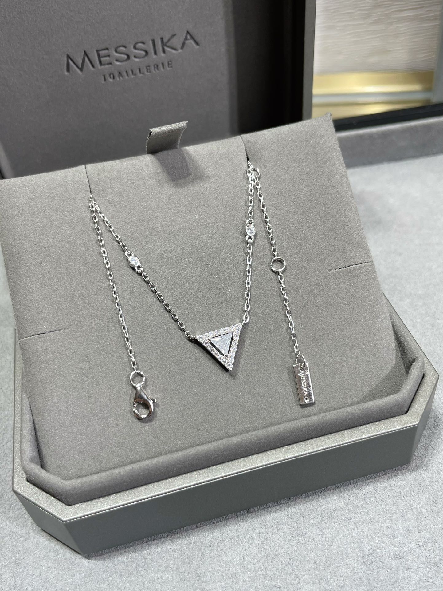 MESSIK TRIANGLE DIAMOND SILVER NECKLACE