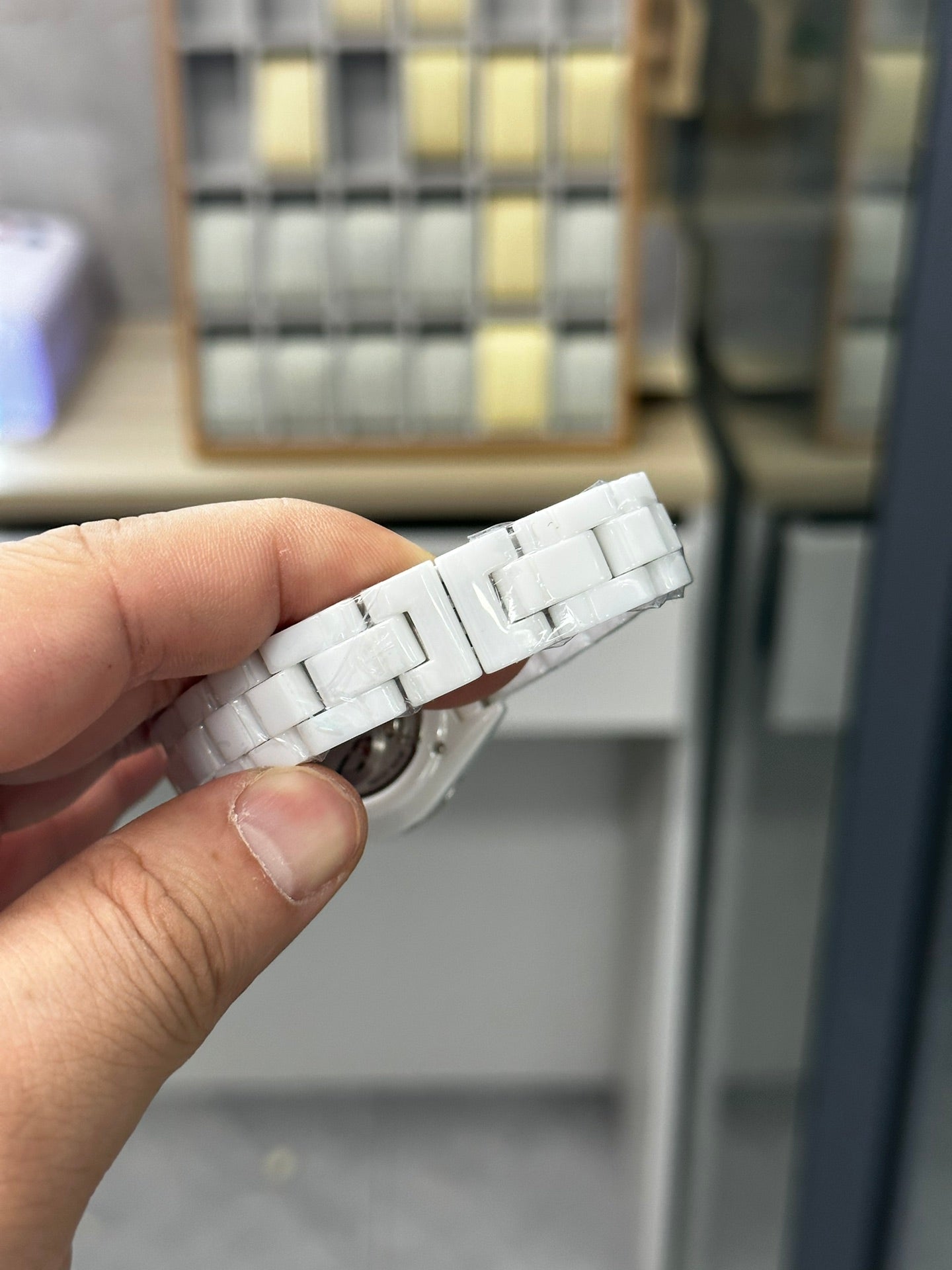 J12 33MM DIAMOND BEZEN WHITE CERAMIC STEEL