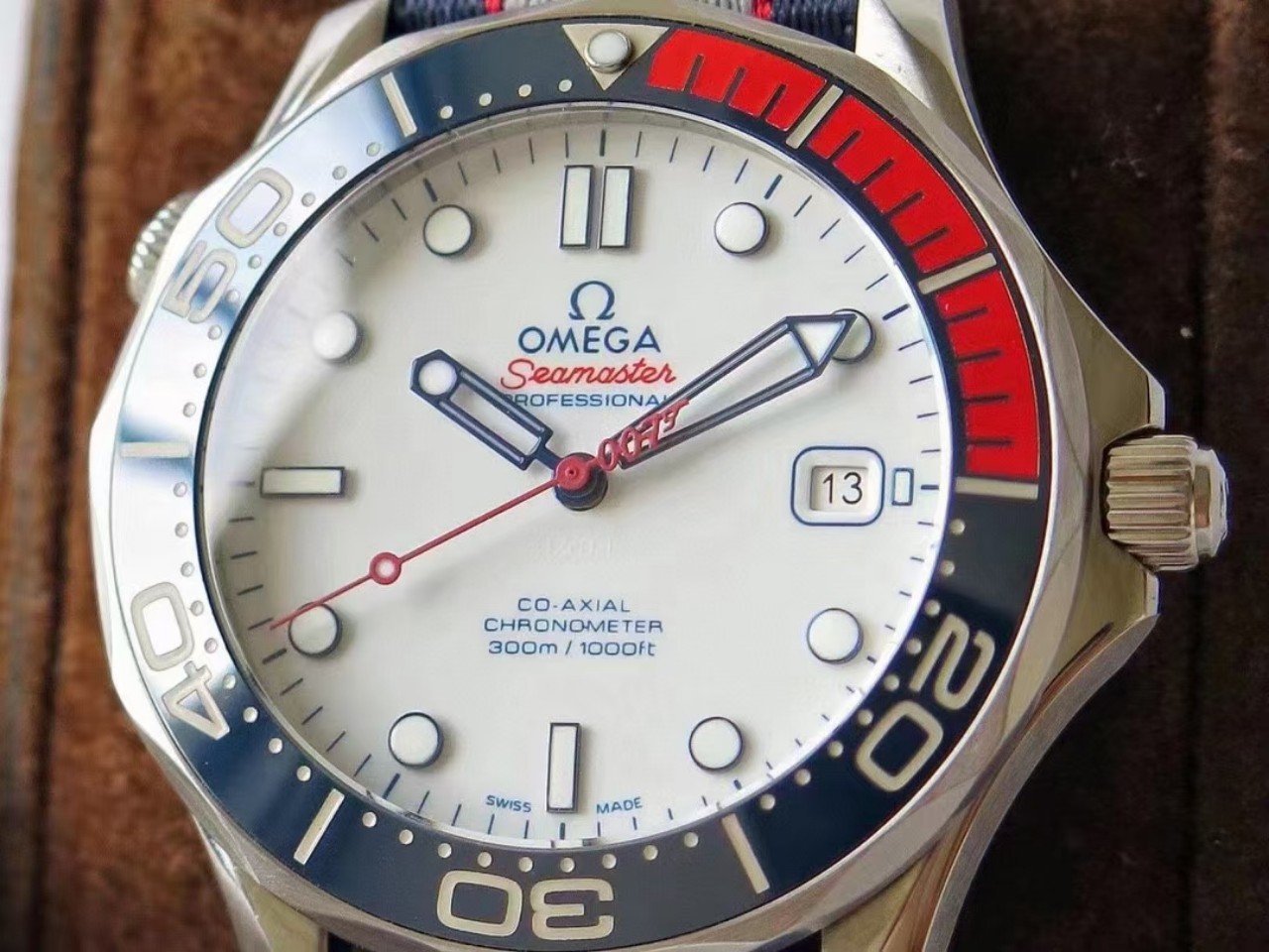 SEAMASTER COMMANDER WHITE DIAL TEXTILE STRAP